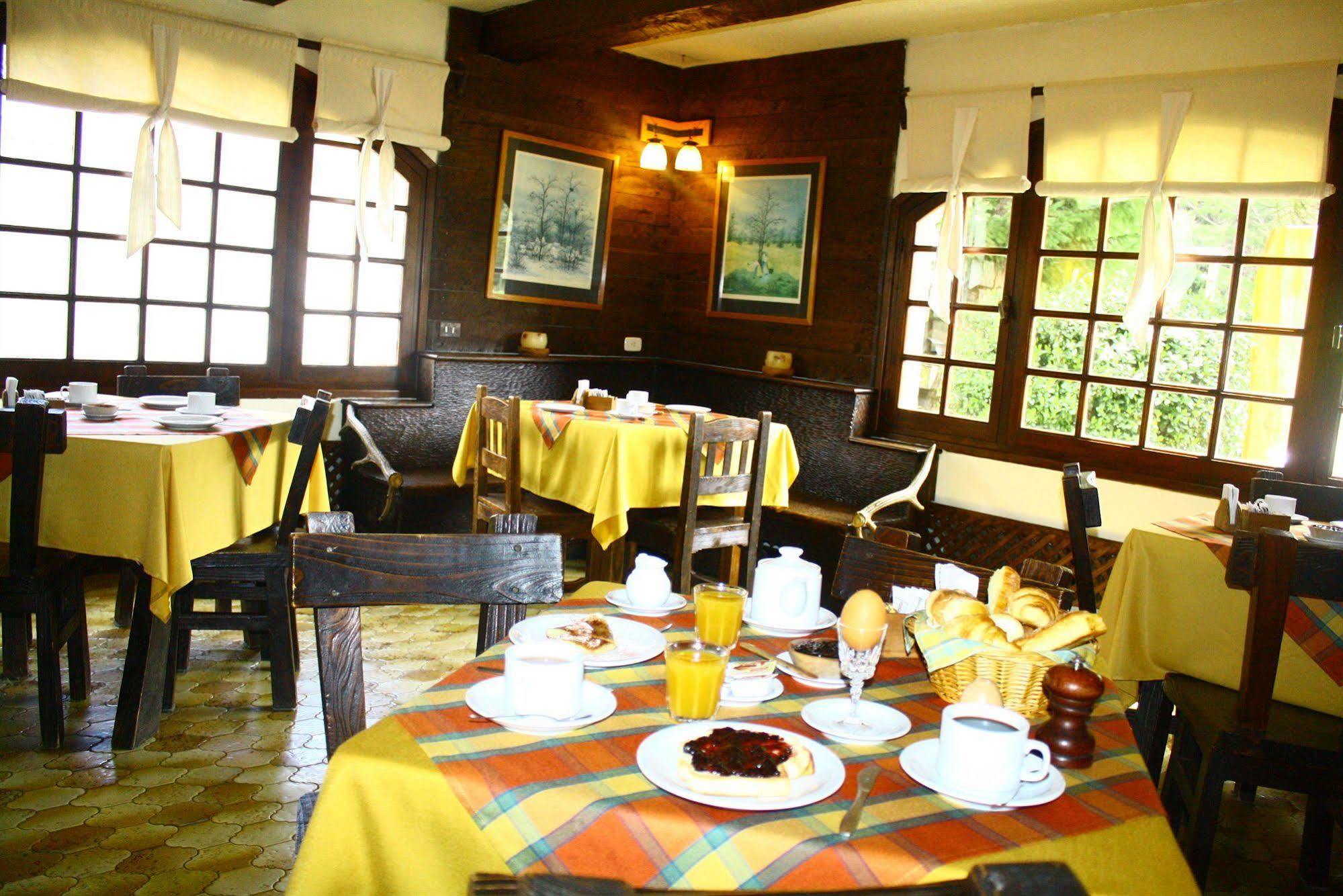 Hosteria La Posta Del Cazador San Martín de los Andes Dış mekan fotoğraf
