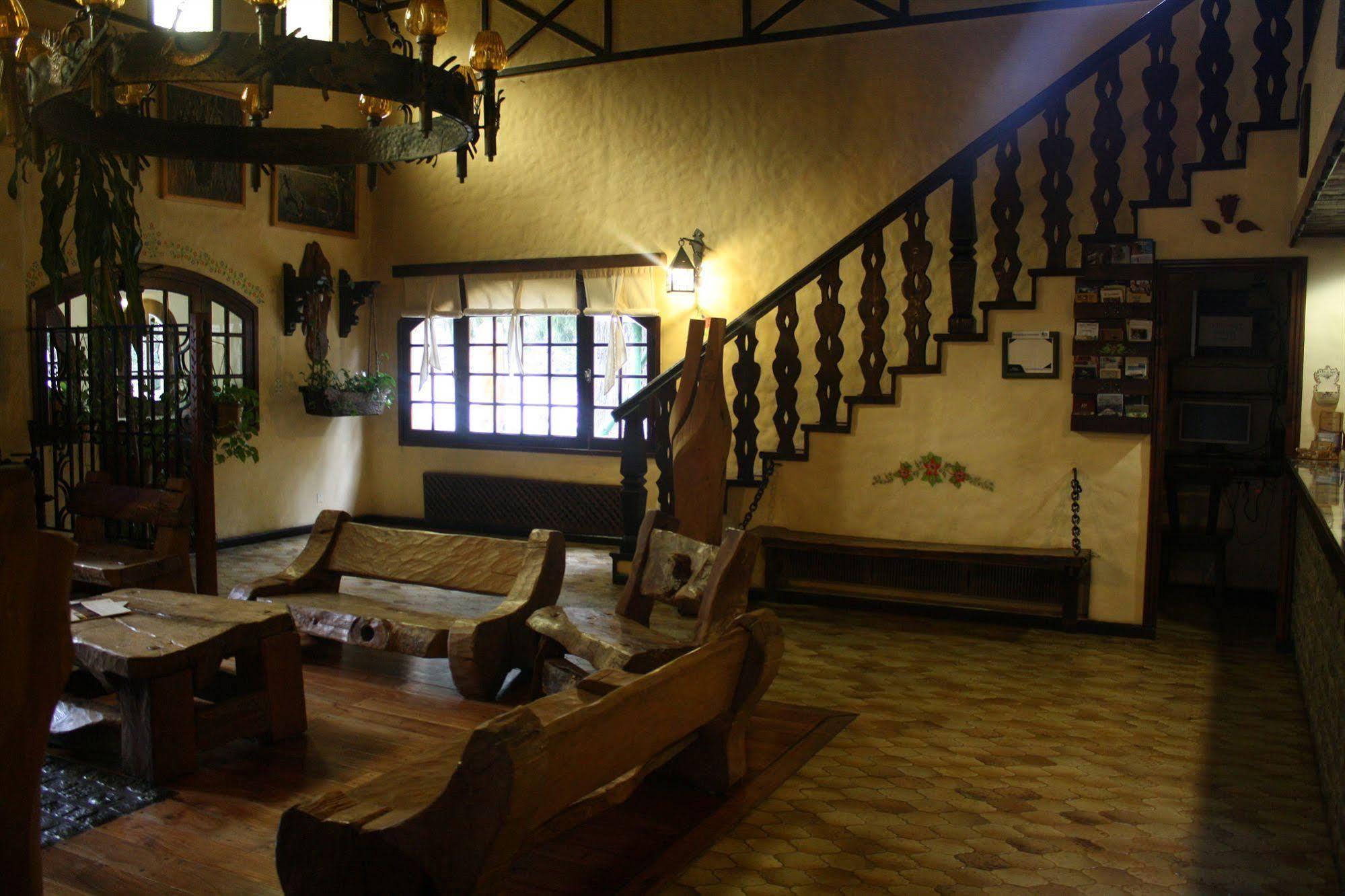Hosteria La Posta Del Cazador San Martín de los Andes Dış mekan fotoğraf